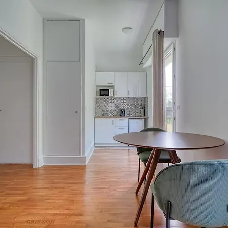 Lägenhet En Bordure De Paris- Le Flamboyant - 340b Versailles